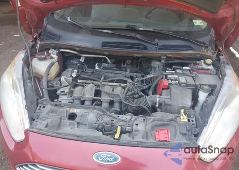 2015 Ford Fiesta Titanium z USA, uszkodzony, nr VIN 3FADP4CJ5FM205883